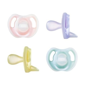 Tommee Tippee Ultra-Light Silicone Pacifier, 6-18 Months, Symmetrical One-Piece